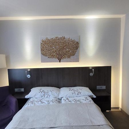 Nice Apartment in modern Center of Düsseldorf Bagian luar foto