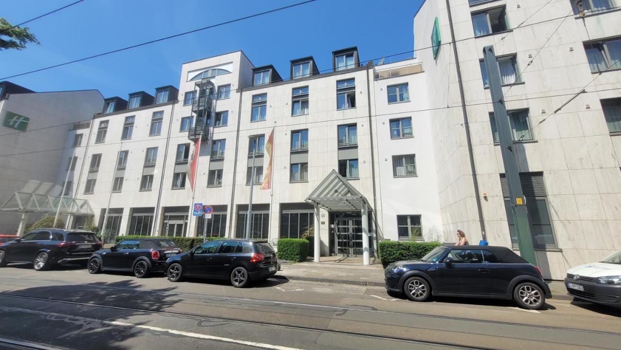 Nice Apartment in modern Center of Düsseldorf Bagian luar foto